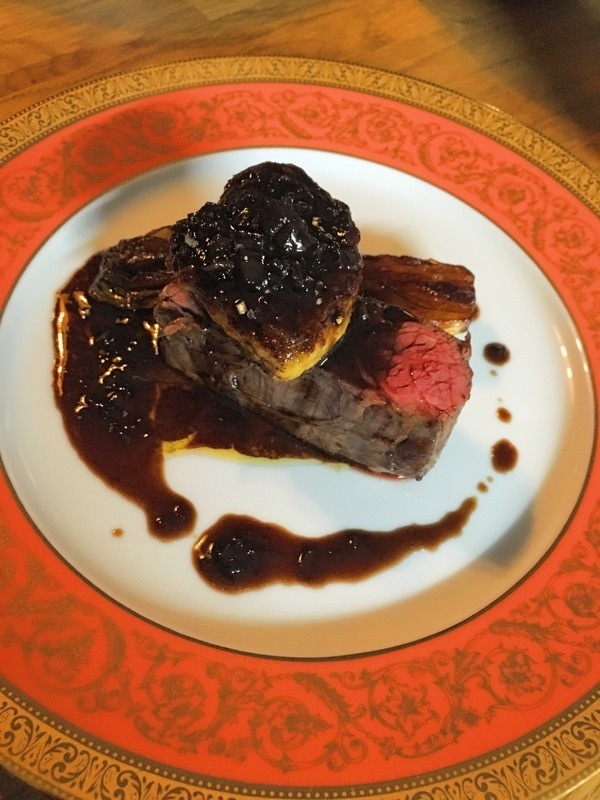 旬の食材を使ったメインが和牛ロッシーニのコース