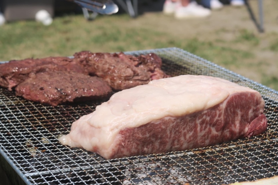 和牛の塊肉アメリカン式BBQ