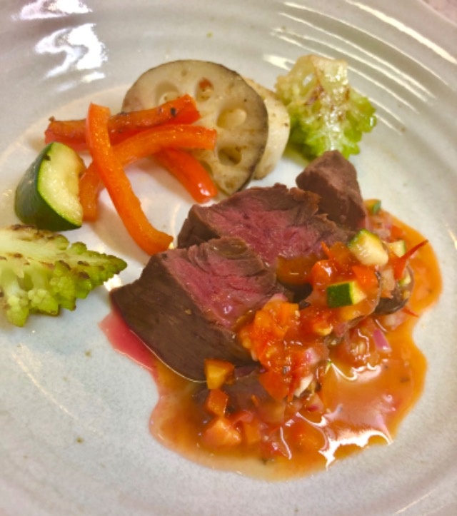 お肉メインのメニュー 4品 carne